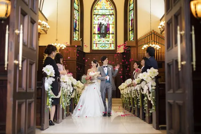 【11月限定】本格チャペル挙式が0円キャンペーン実施中→フェアの予約はこちら