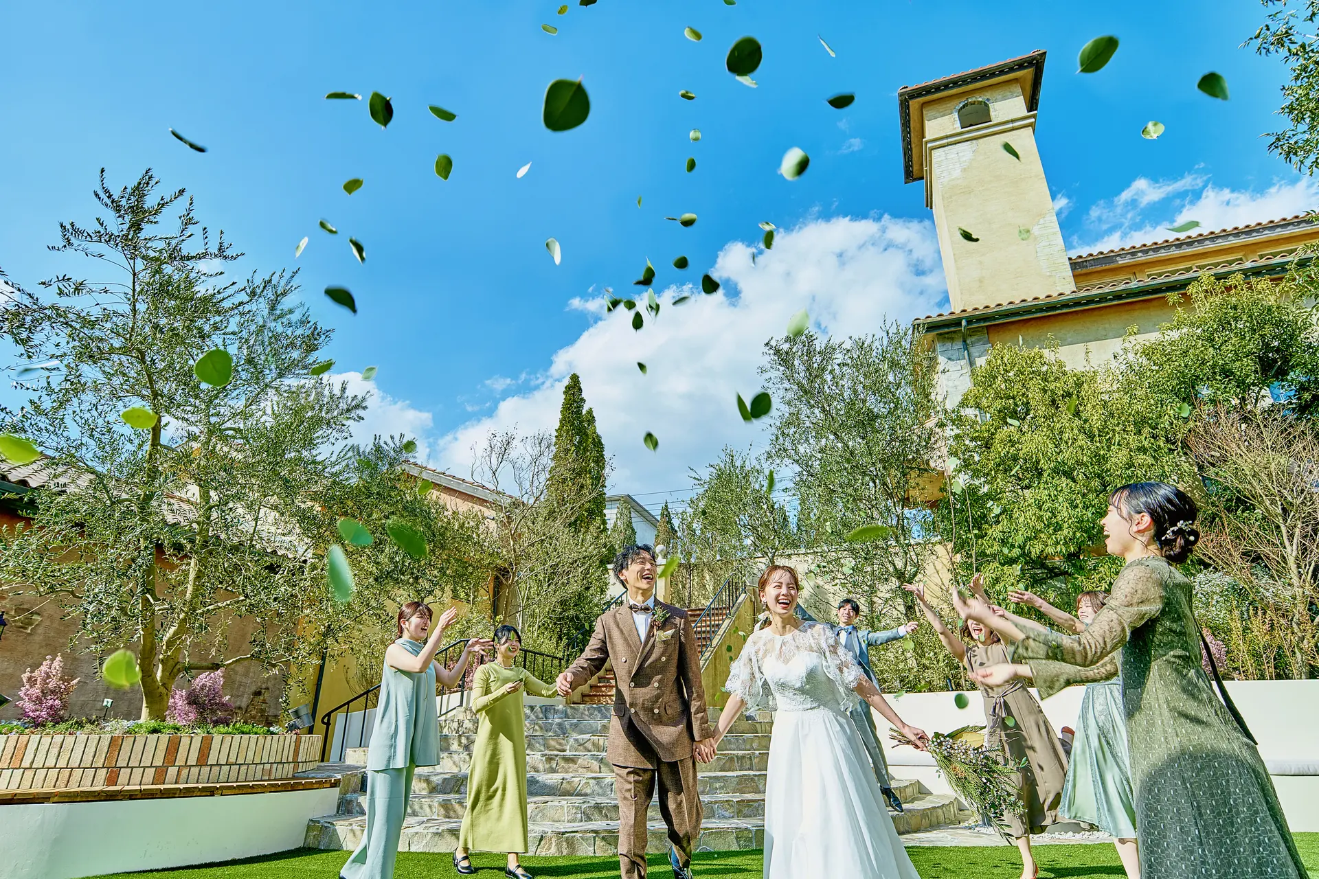 広大なガーデンで挙式もパーティーも叶う！オリジナルガーデンウエデイングを♪