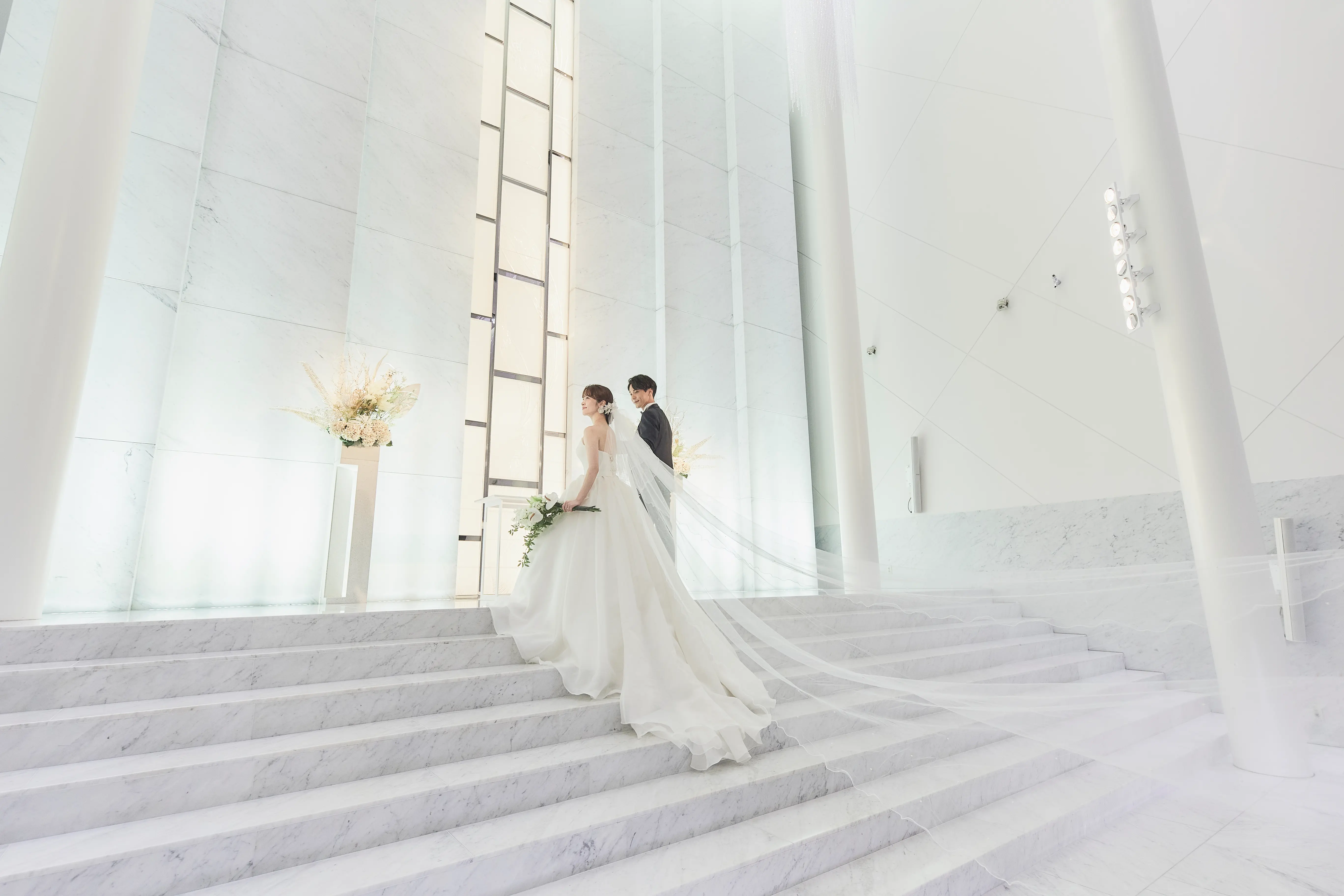 桜島を望む《美景の特等席》洗練空間&上質チャペルで憧れ花嫁体験*4万円相当の豪華コースを無料で堪能！