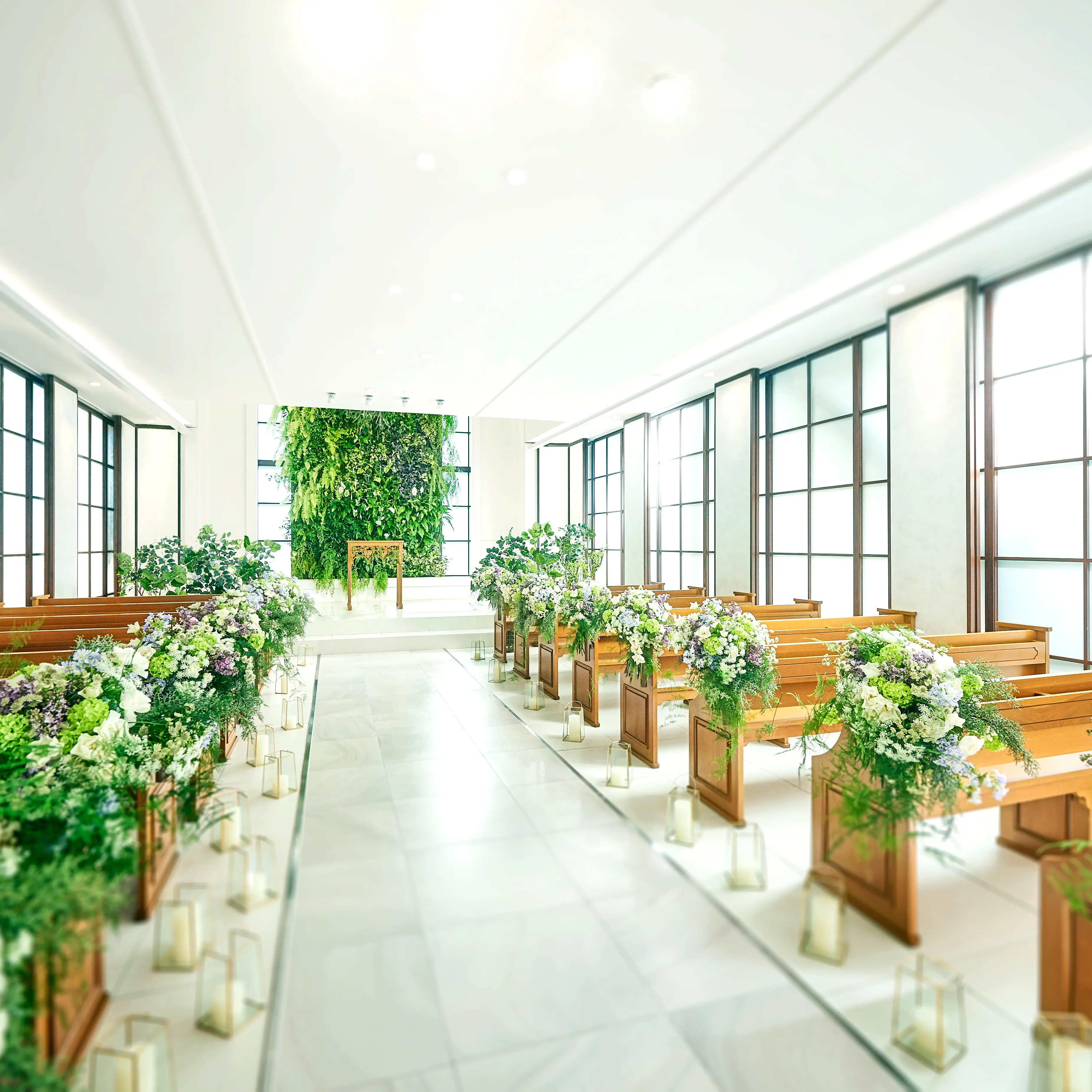 究極にシンプル！だからお得に【基本挙式料99,000円～】ルクリアモーレの少人数結婚式