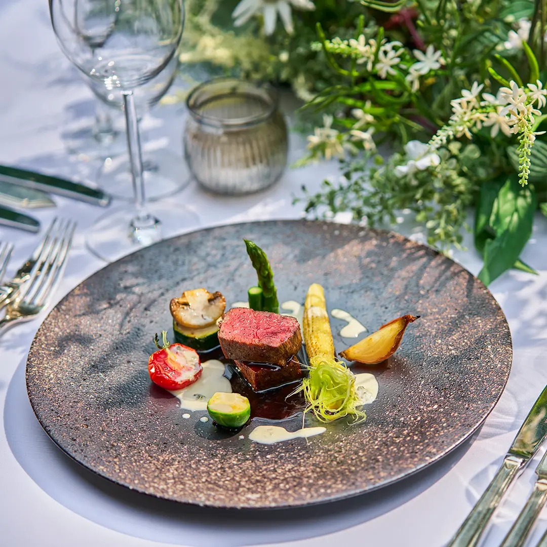 「見て・着て・食べて」初見学でも結婚式が具体的にわかるリン スクエアの相談会＊