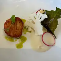 ホタテの前菜、ホタテが大ぶりで美味しかったです。ゲストにも好評でした。