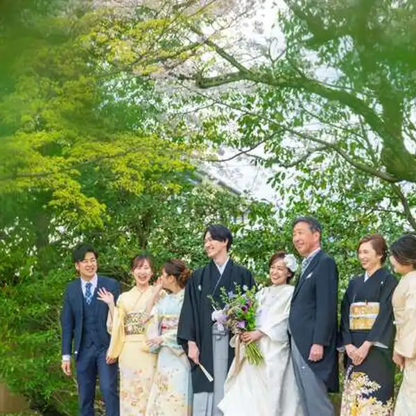 滋賀で少人数での結婚式(家族のみ、親族のみ)なら【みんなのウェディング】