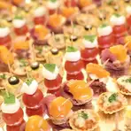 シェフこだわりの料理とアットホームな会場で行う大人婚プラン