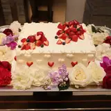 ウェディングケーキ（基本）とケーキ装花
