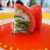 見た目もとても美しく、食器もステキです。