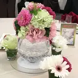 豪華な花が真ん中に