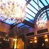 光が差し込む店内