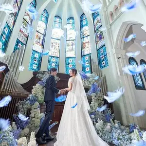 【フォトウエディングプラン】県内唯一青の大聖堂で想い出の写真