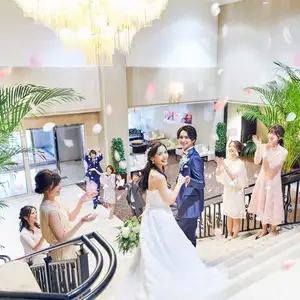 ＼80名以上でもゆったり♪／大人数ウェディングプラン