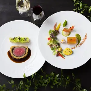 ＼おふたりとご家族様だけのウエディングフォト＆会食プラン／