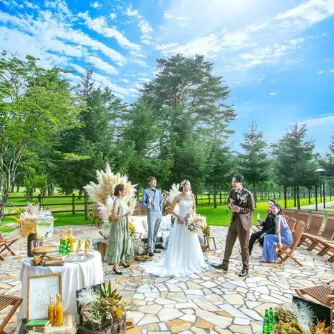 50名 1 600 000円 挙式 披露宴 22年5 7月 新緑に包まれるガーデンパーティー 軽井沢プリンスホテル フォレスターナ軽井沢 みんなのウェディング