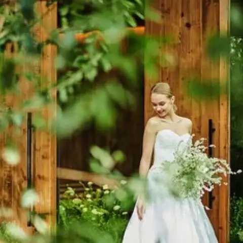 40名 1 251 518円 平日婚限定 自由でコスパ高く Weekdayプラン Trunk Hotel トランクホテル みんなのウェディング