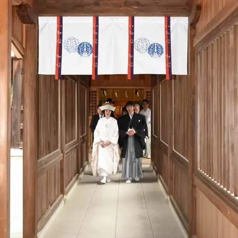 一律 330 000円 橿原神宮挙式プラン 儀式殿 神楽殿 橿原オークホテル 橿原神宮御指定 橿原オークホテル みんなのウェディング