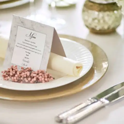 1名 5 000円 6名 万5 000円 家族挙式 会食プラン 小さな結婚式 大阪ハービスent店 みんなのウェディング