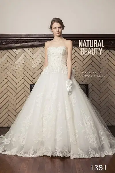 NATURAL BEAUTY(ナチュラルビューティー) のウェディングドレス