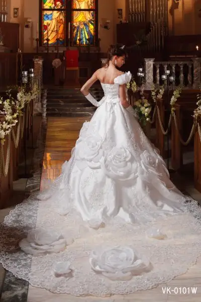 ＊KURAUDIA＊ ウェディングドレス 未使用 定価40万 VK-0225 OffWhite｜VERY KURAUDIA(ベリークラウディア)のウェディング