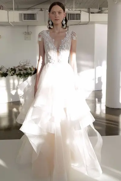 新品☆マルケッサMarchesa☆フローラル 刺繍レース☆ウェディングドレス NY発＊美女によって創られた『MARCHESA(マルケッサ)』のドレスが