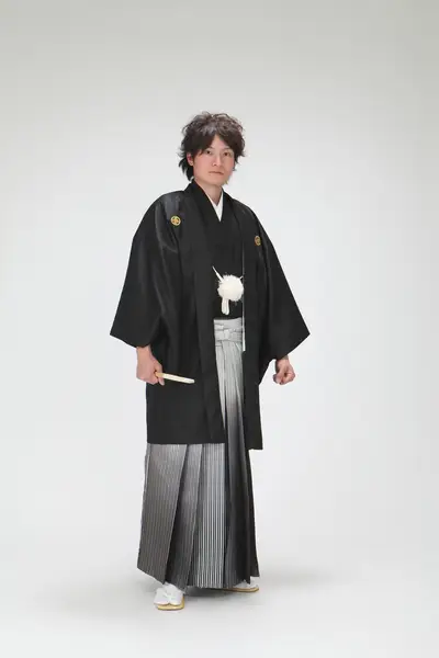 8枚目 紋付黒