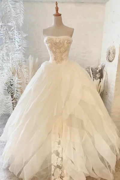 2枚目 リーゼル　Lisel