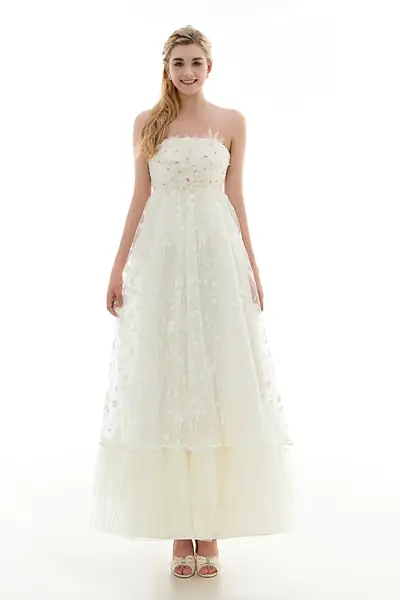 白・ホワイト系のウェディングドレス byみんなのウェディング（52