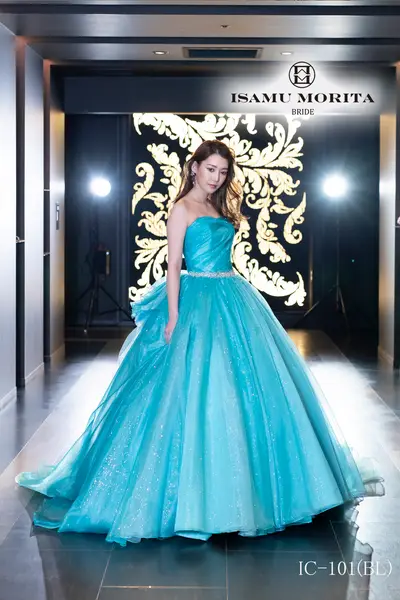 青・ブルー系のカラードレス byみんなのウェディング Lovely Wedding