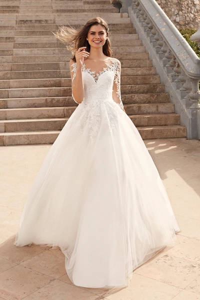 3枚目 PRONOVIAS 2022 collection FERIA