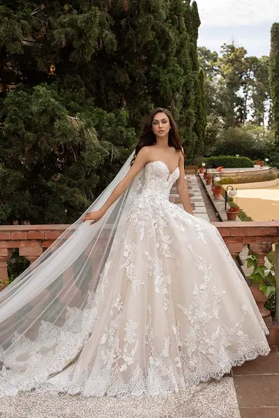PRONOVIAS(プロノビアス) のウェディングドレス・ブライダル衣装一覧