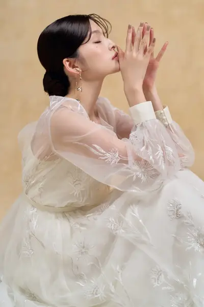 23枚目 【オリジナルドレス Aura - アウラ -】