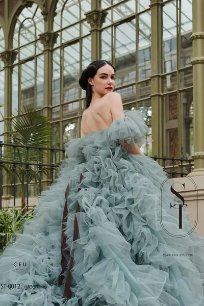 SACHIKO TSUTSUI(サチコ ツツイ) のウェディングドレス