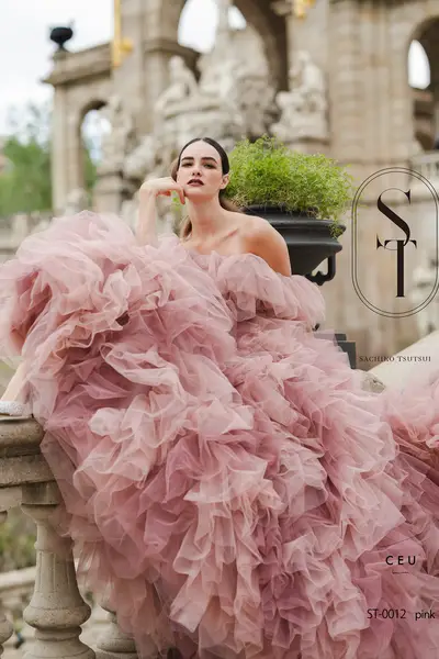 SACHIKO TSUTSUI(サチコ ツツイ) のウェディングドレス