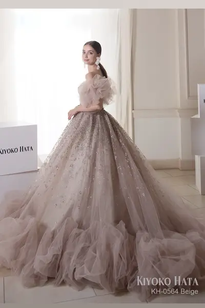 KIYOKO HATA(キヨコハタ) のウェディングドレス・ブライダル衣装一覧 2