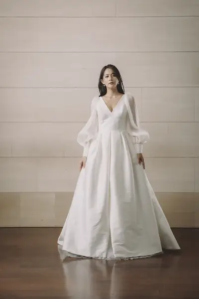 6枚目 NO2446　JENNIFER