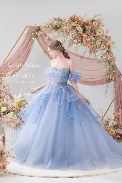 水色 フラワー装飾　カラードレス　ウェディングドレス　結婚式 水色 フラワー装飾 カラードレス ウェディングドレス 結婚式