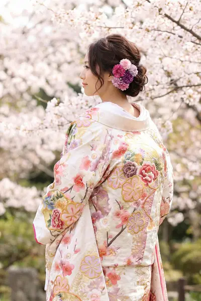 15枚目 桜地紋