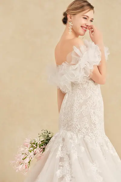 1枚目  Juniperus（ジュニパー）