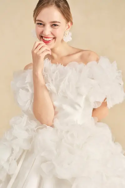 2枚目 Hestia（ヘスティア）