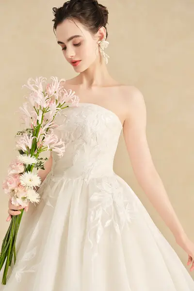 1枚目 Sarah Ber（サラベル）