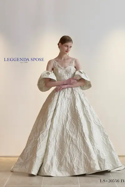 LEGGENDA SPOSE(レジェンダ スポーゼ) のウェディングドレス