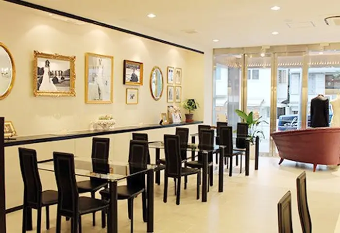 WHITE DOOR 神戸店の画像