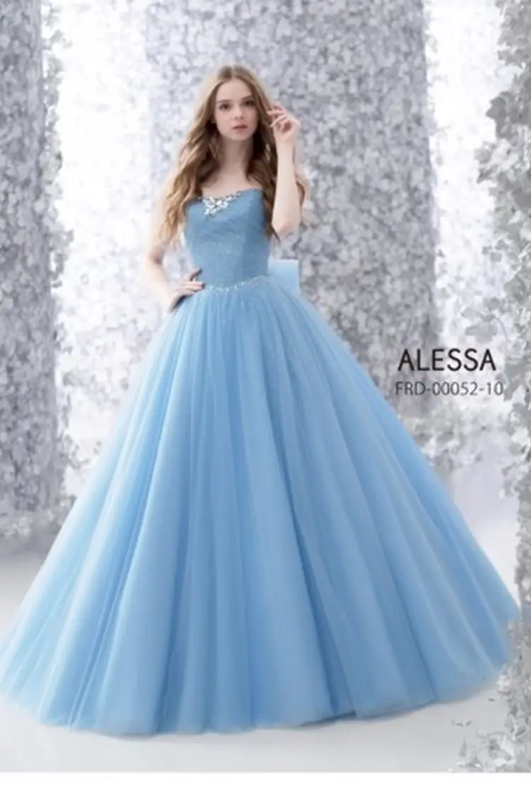 ブルーの美しいドレス　ALESSA 550b07b7-c97b-4f83-ae32-
