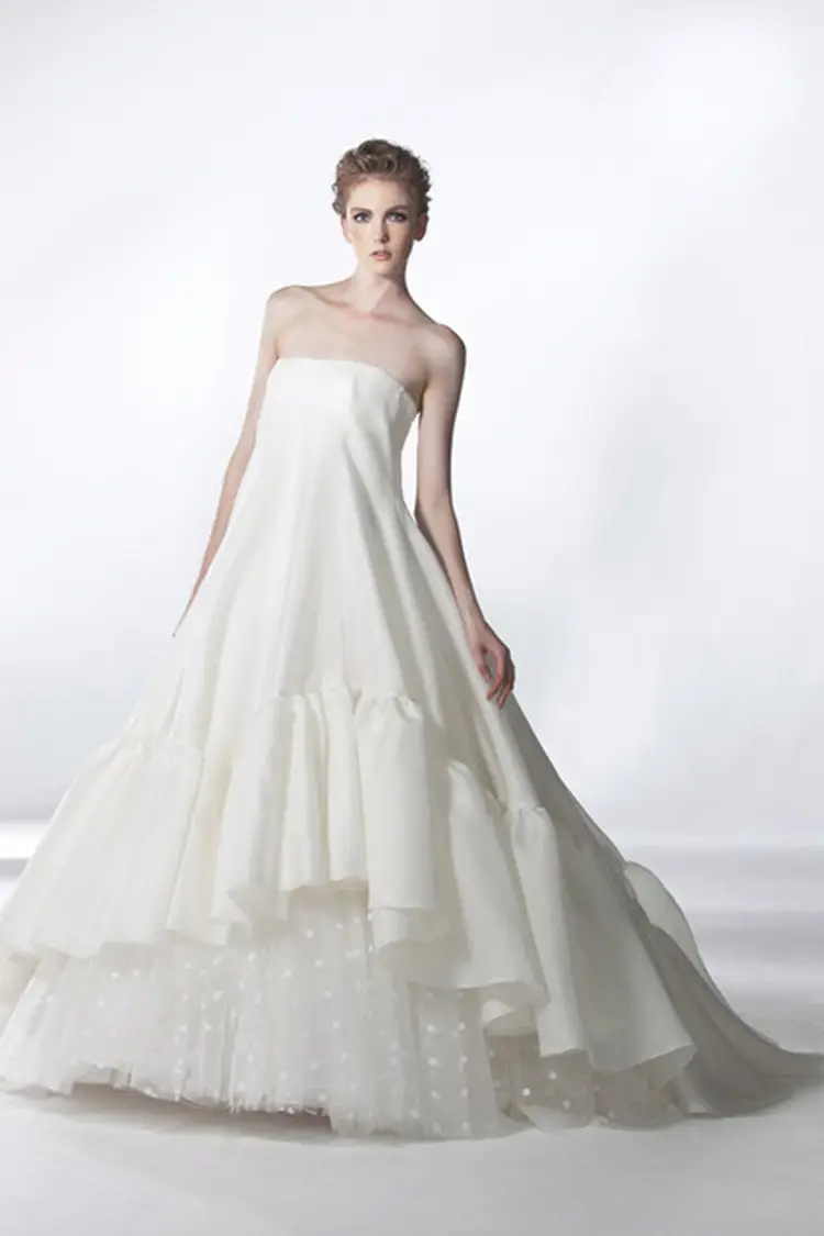 Herve Moreau(エルベ モロー) のウェディングドレス・ブライダル衣装一覧 