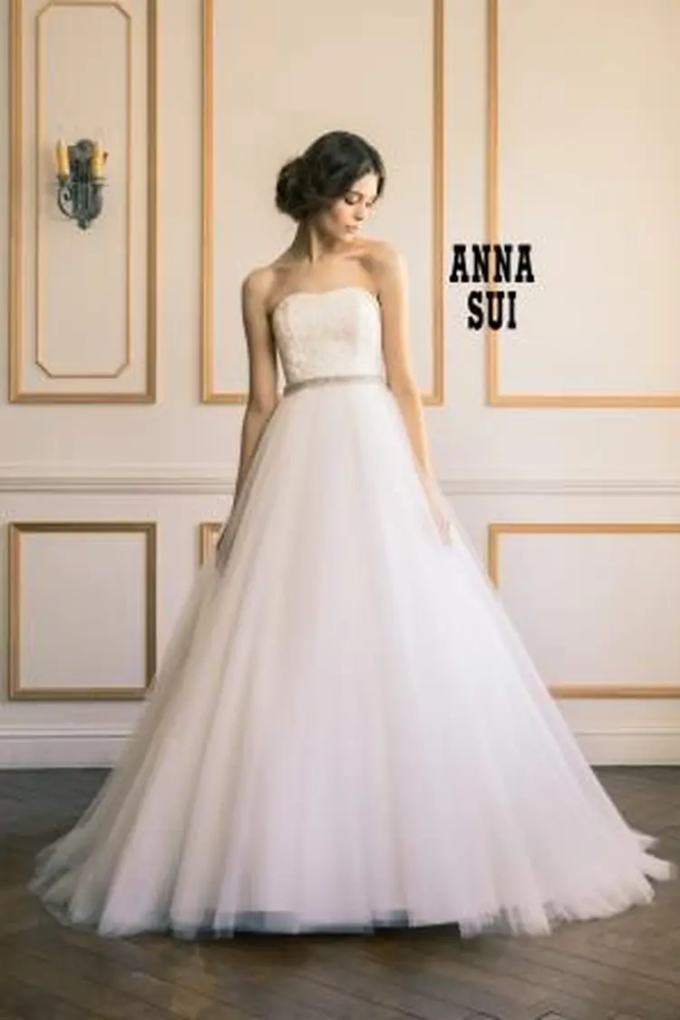 ANNA SUI(アナ スイ) のウェディングドレス・ブライダル衣装