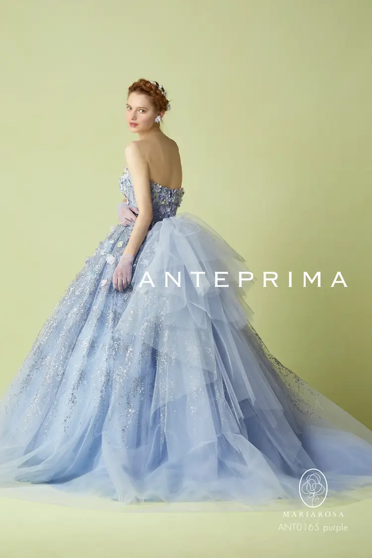 青・ブルー系のカラードレス byみんなのウェディング