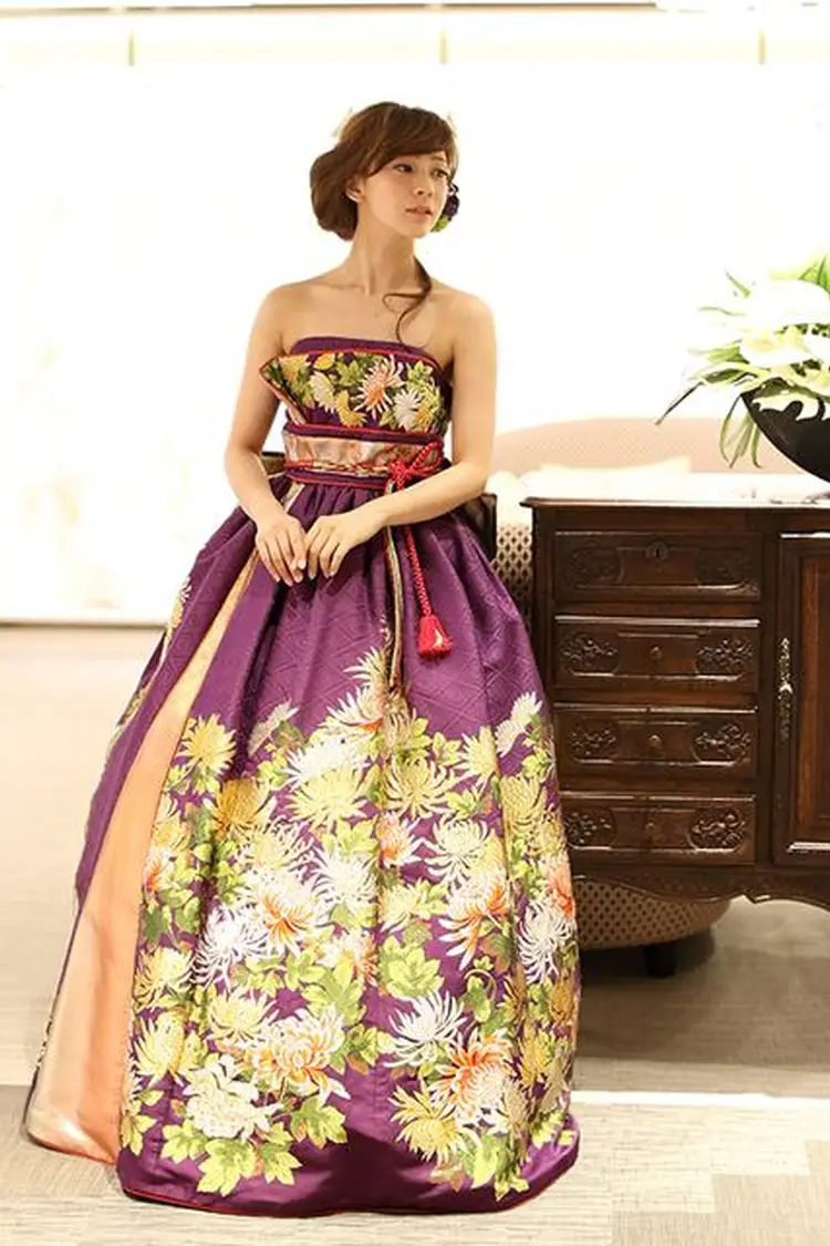 紫・パープル系のカラードレス byみんなのウェディング（8ページ目）