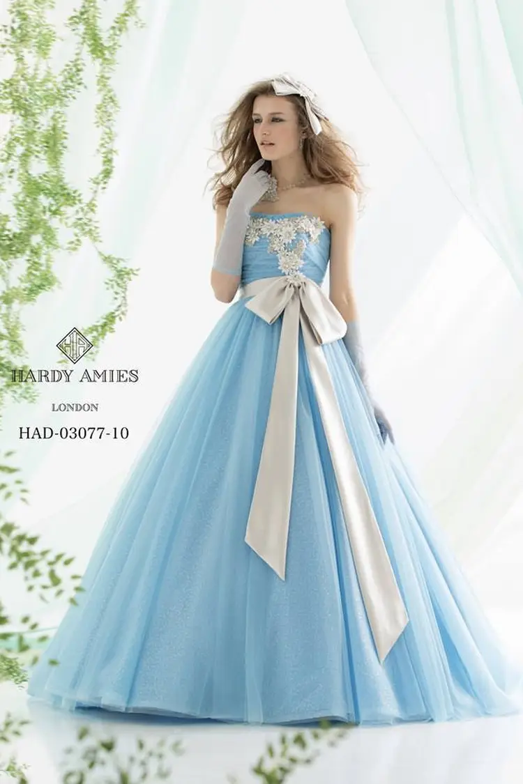 HARDY AMIES(ハーディエイミス) のウェディングドレス・ブライダル衣装