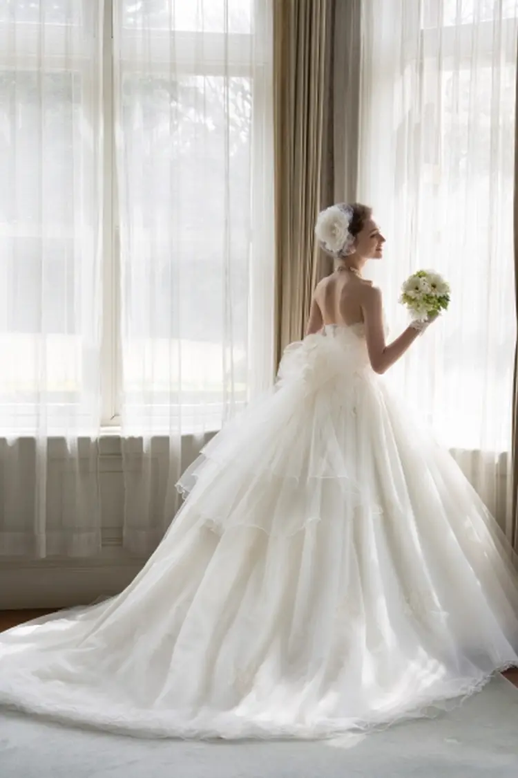 ウエディングドレス　結婚式　ドレス　白 楽天市場】ウエディングドレス ウェディングドレス 白 オフ