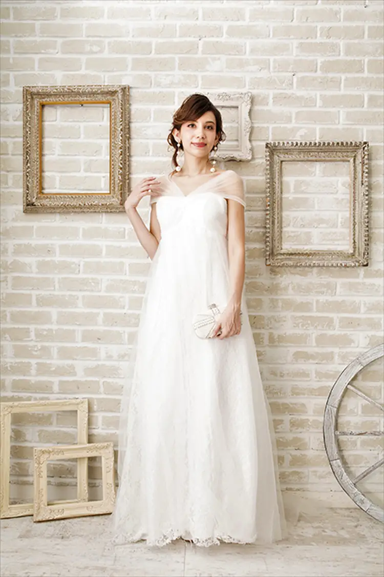 エンパイアラインのウェディングドレス byみんなのウェディング