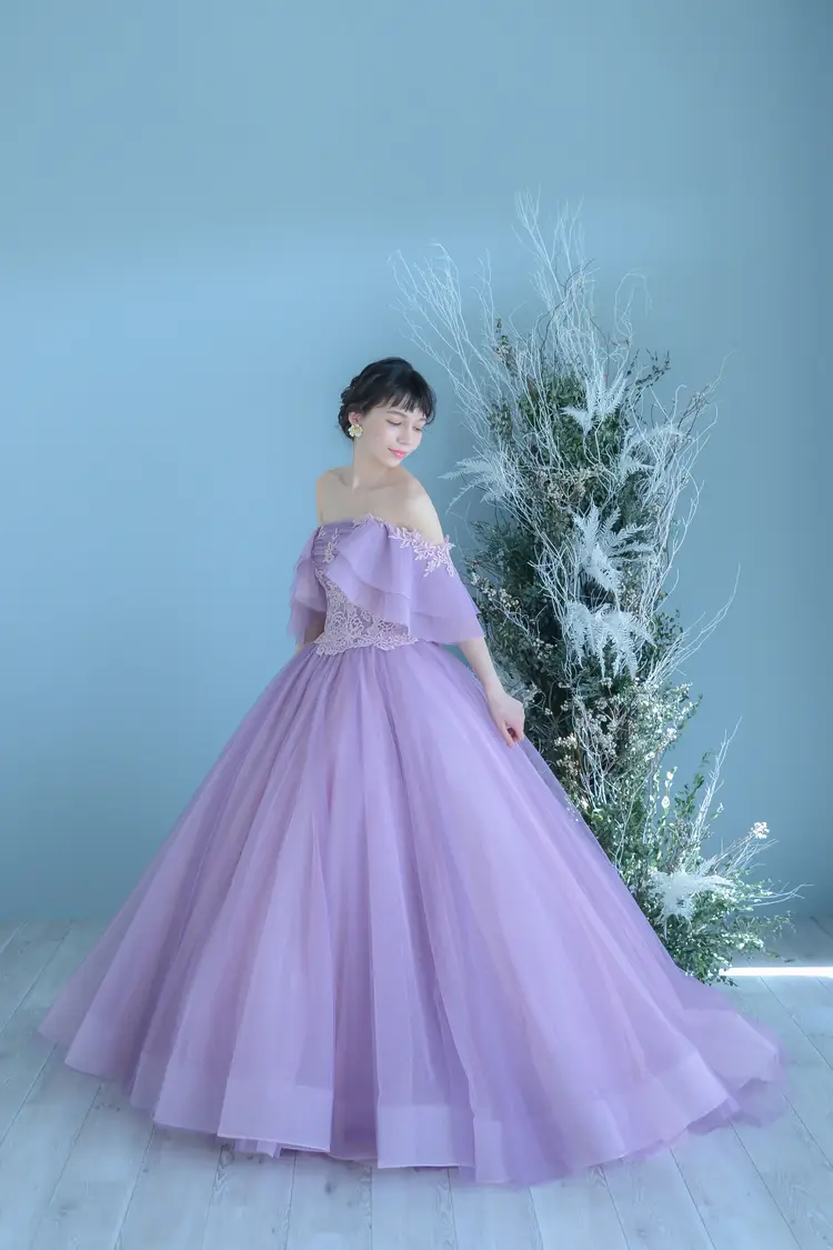 紫・パープル系のカラードレス byみんなのウェディング（4ページ目）