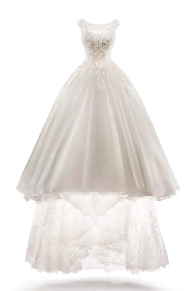 白・ホワイト系のウェディングドレス byみんなのウェディング（52